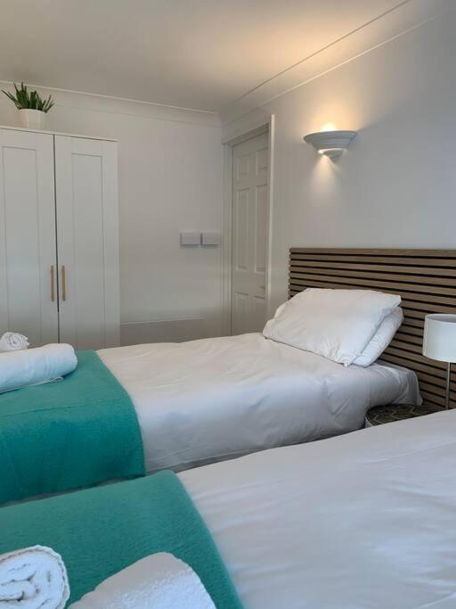 Betty'S Minster View - 6 Twins Or 3 Superkings -Central With Free Parking York Exteriör bild